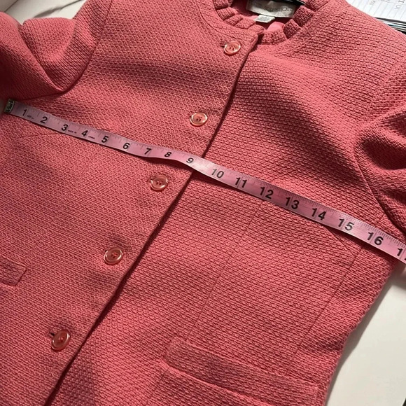Pretty pink vintage blazer feminine size 2 textured lined pleated cuffs neckline - Picture 4 of 11